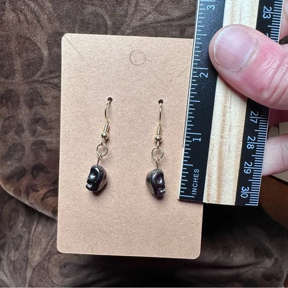 Black skull earrings handmade gold tone color - Picture 5 of 6